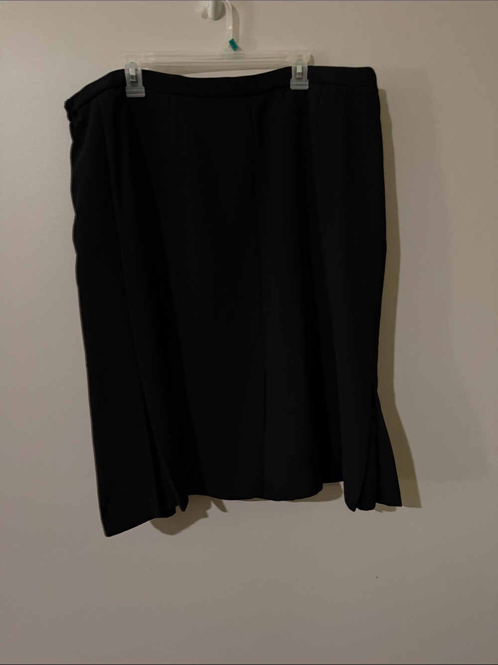 Jones Studio Black Midi Skirt with Kick Pleats